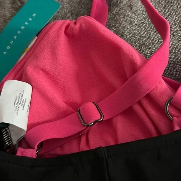 Aquagreen One Piece NWT Swimsuit Size Small - Picture 6 of 6